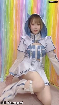 aisaka_megumi - The first pic is one of my favourites from this set, it's shocking to