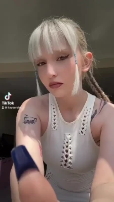 ilayserah - Who wants a taste of this sweet yummy pussy