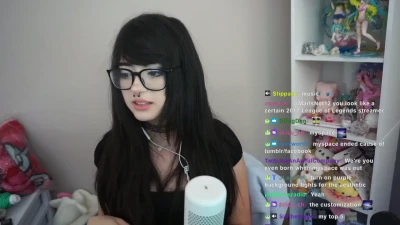 marisnot12 - Catch Ms Claus riding her pussy all over the face of a peasant unlock