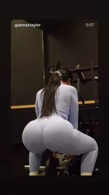 giannattaylor - Imagine spying on me in the changing room 👀 I upgraded to another