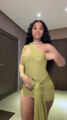 marayeann - I post all through the day to my story here ♥️ make sure you’re