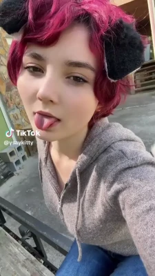 ysaylitty - making sets today >.<