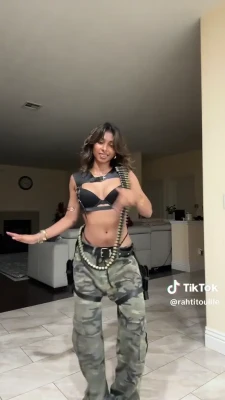 rahtitouillee - I wish I could be riding an actual dick ngl 🥵💜