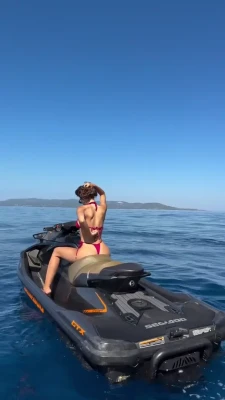 anastasia - Happy Friday 🥰