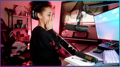 blackkrystel - I got horny and has no one to fuck me  sadly  People on grindr and