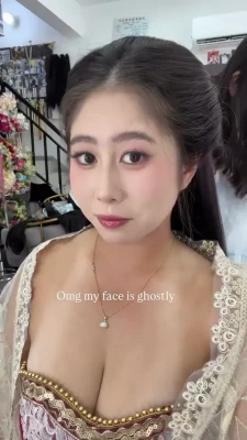 elizabethxpang - i have to be so gentle w this bitch & her tight ass pussy omg!