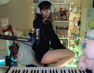 skymi_chan - Girl on girl content coming