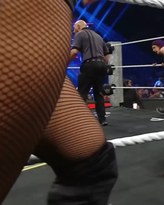 roxanne_wwe - A humble peach for you