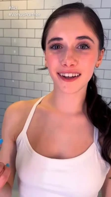 isabeau.levito - Lemme show you how they bounce! 👅💦