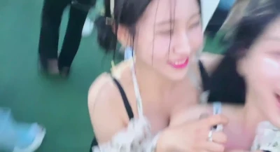 gilyoung8 - pov I m laughing at your shrimp dick  D