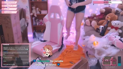 maryblog32 - Stretching my toes before gaming   Wanna massage my sore achy feet