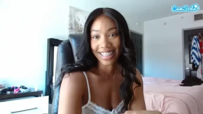 iluvchanell_ - hope you're staying hydrated <3 sent out this old ppv this morning