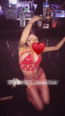mllnjx - Happy titty Tuesday!! 🤌🏼🍆 I need cum shot tributes in my