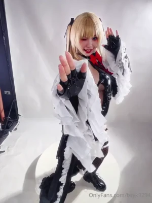 bsyk9294 - boobs or fishnets?