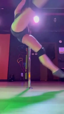 yousoromi - you walk in on me and my oily ass like this wyd    full set and