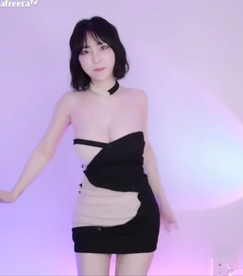 fnfnruru - Bunny Sayaka set   Include a looot of