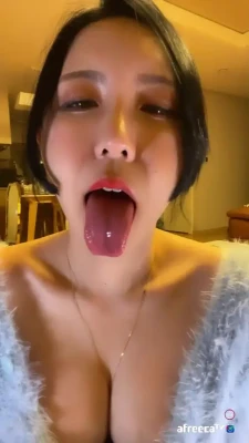 kimjeewoo529 - Hey zaddies 😘