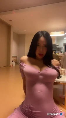 kimjeewoo529 - trickykenicki I want us to be friends   with benefits  LOL