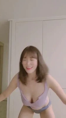 yonsi7_7 - Having a little pantyhose trouble