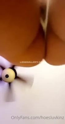 hoesluvkinz - Nothing to wear   But love these bikini bottoms