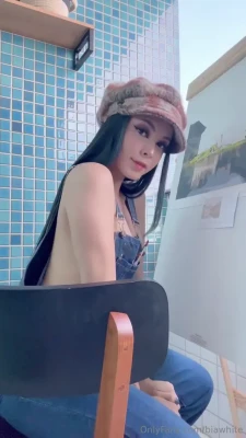 biancakarina - Who wants to lick it up