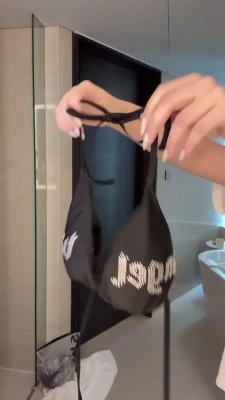gemin0615 - she needs to be stuffed 🤤