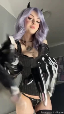 milkgore - Bad bitch in the black