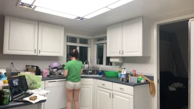 suhwiena - Shake dem tits
