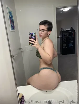 thickystickykay