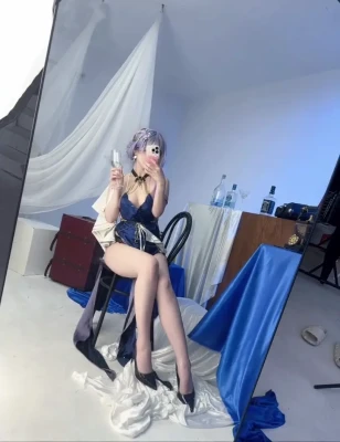 rioko_cos - Mites olisi pikaset tässä? 😘  ———  How about a quickie?