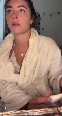 zoeyyy_12345 - Happy titty Tuesday y all   Going to be getting some Christmas