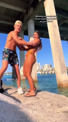 zoeyyy_12345 - Contra la pared es muy rico  o tú qué opinas