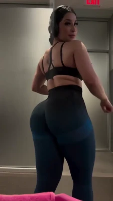 __knlc - The sexy sound of those latex pants