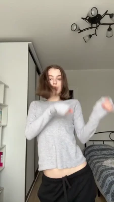 mepolik - I’d love to feel your cock throb 🥵