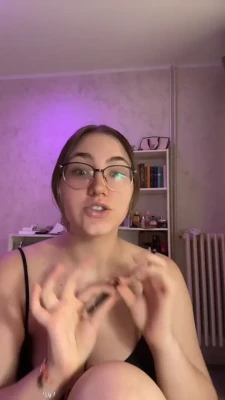 chiri_francesca - So there is a guy back in SC that I wanna make content with butttt I