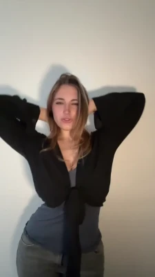 chiri_francesca - Such a dirty little tease 😏