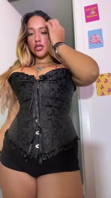 abbycruceta - Just a lil brat in need of a spanking sir