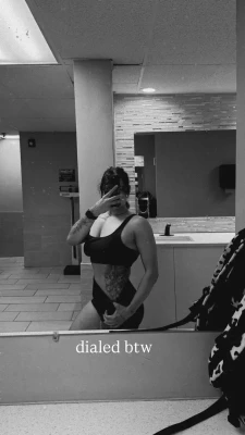 trendrea_ - Happy Friday 🥳