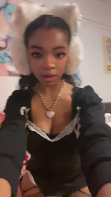 kelsyhhh - Just a little playful peek