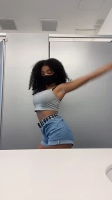 kelsyhhh - Spank me and cum on my A