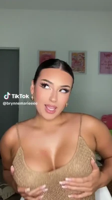 brynnemarieeee - I enjoy you touching me as you are having fun groping me 😈