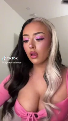 brynnemarieeee - you walk into the showers and see this… what do you do?