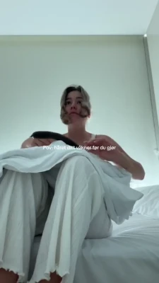agnesvhaug_ - Pov  nukun päiväunia sun vieressä ja mun kesämekko nousee hieman