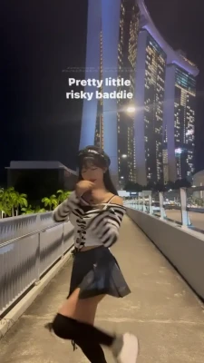 berry_is_blooming - spread my hairy ass and rim me like you mean it  P