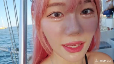 berry_is_blooming - I love hanging out in bed naked 🤭