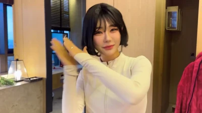 berry_is_blooming - Me or your wife