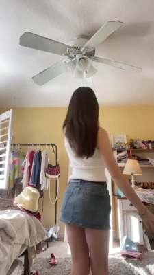 katiielady - It's hard to resist saying  "check out that side boob" XD