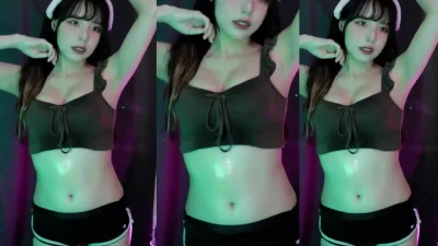 world1104 - Hey babes! Do you want to spend the night with me? 😈