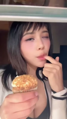 neekolul - Horny again