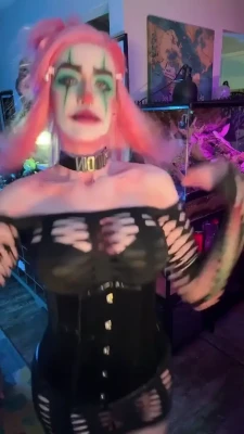 pokket_official - Pray to dat ass